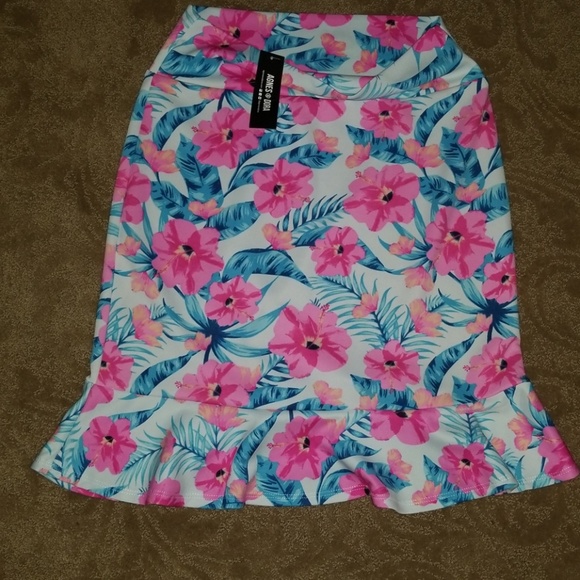 Agnes & Dora Dresses & Skirts - NWT Great summer flounce skirt Large